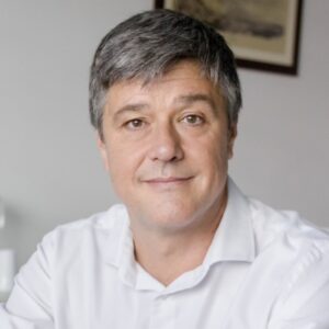 Luís Navío​